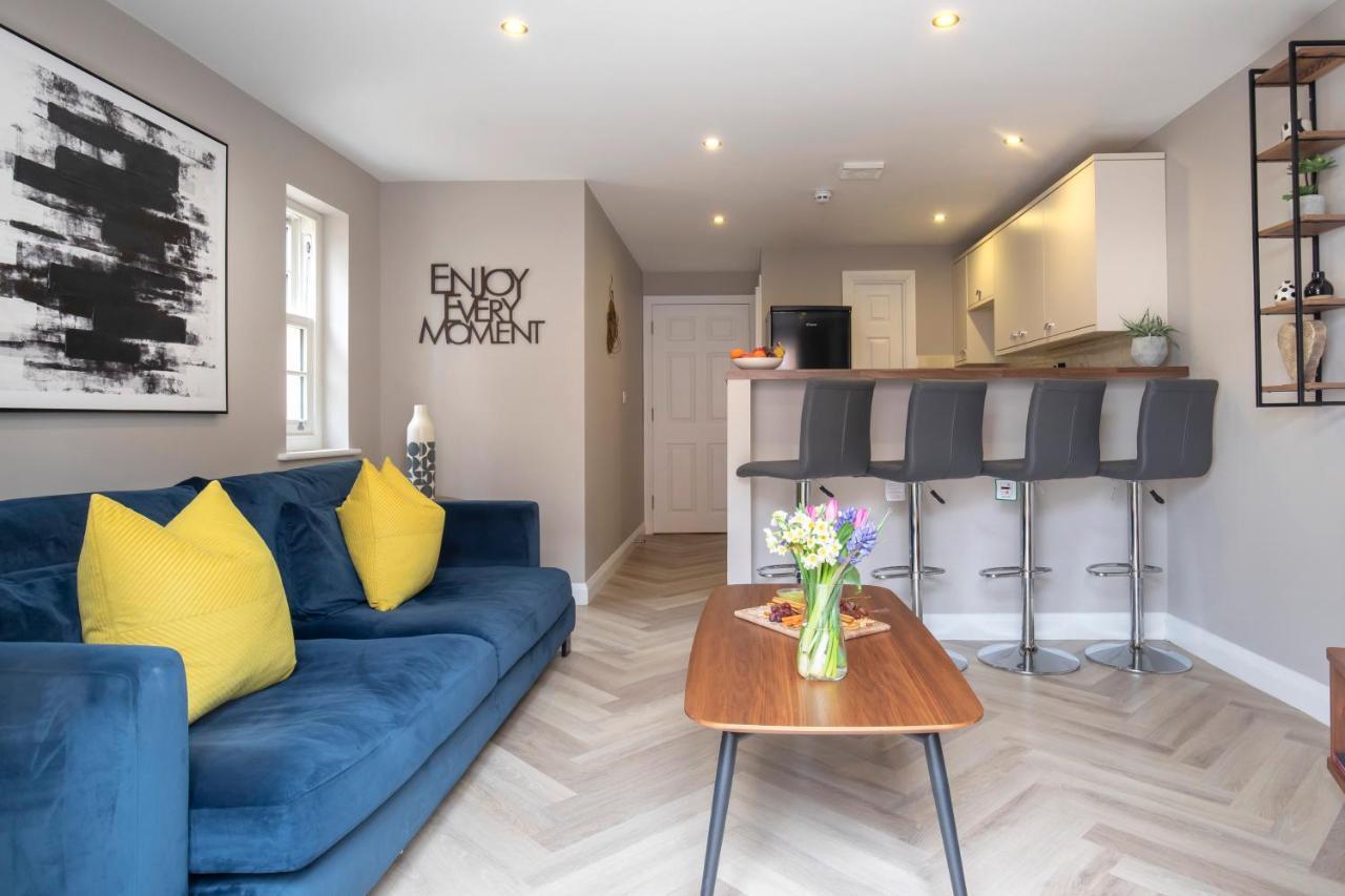 Elliot Oliver - 2 Bedroom Garden Apartment With Parking Челтнъм Екстериор снимка